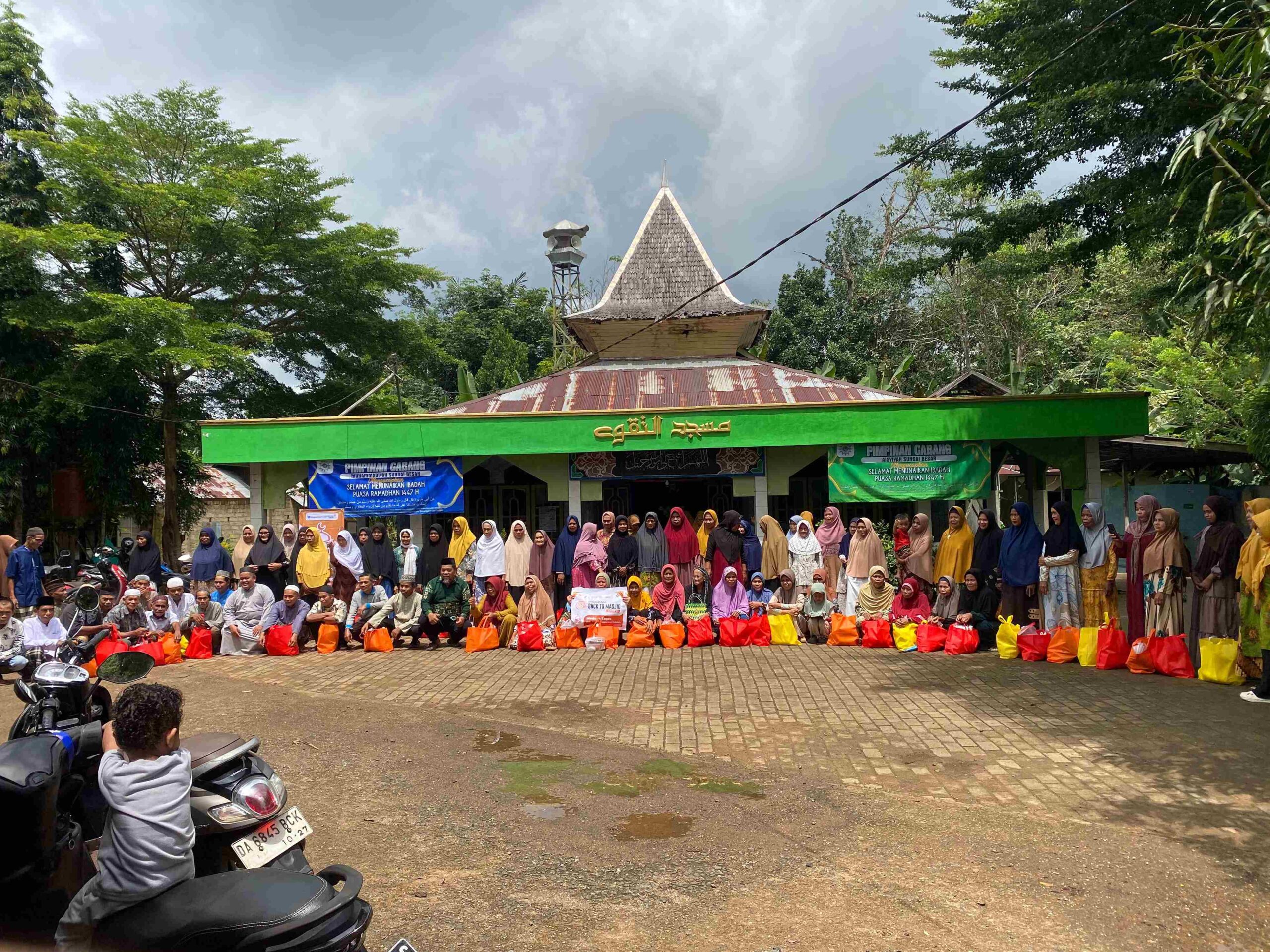 Merawat yang Pernah Menguatkan: Kisah Taman Lansia di di Sungai Besar