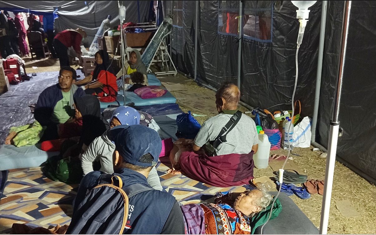 Sepuluh Hari Pascagempa NTT Kebutuhan Mendesak Penyintas Tenda, Makanan dan Air Bersih &nbsp;&nbsp;